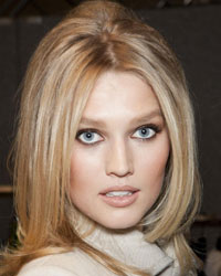 Toni Garrn